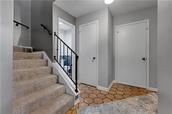10225 Conser ST, Overland Park, KS 66212