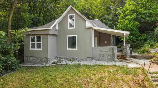 528 Caldwell ST, Excelsior Springs, MO 64024