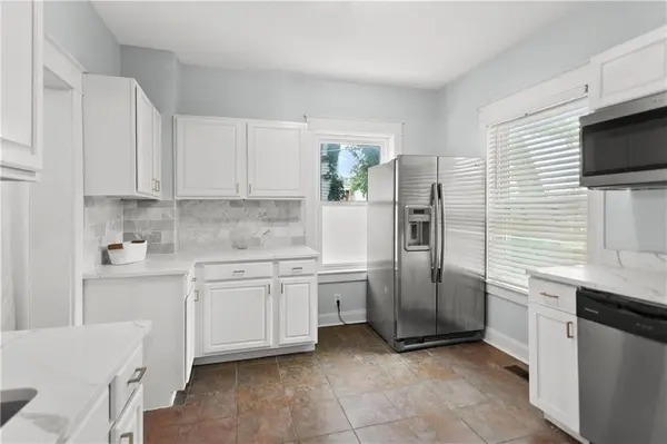 4004 Bell ST, Kansas City, MO 64111
