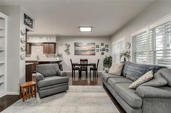 11721 S ROUNDTREE #103 ST, Olathe, KS 66061