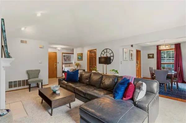 1121 NW 12th ST #C, Blue Springs, MO 64015