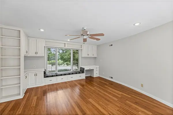 437 W 66th TER, Kansas City, MO 64113