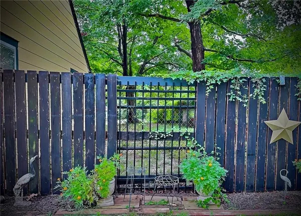 218 W Joe Davis ST, El Dorado Springs, MO 64744