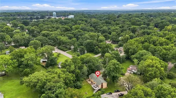 6212 E Red Bridge RD, Kansas City, MO 64134