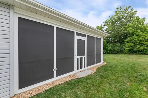 2105 N 113th TER, Kansas City, KS 66109