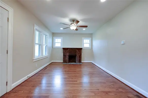 714 E Gudgell AVE, Independence, MO 64055