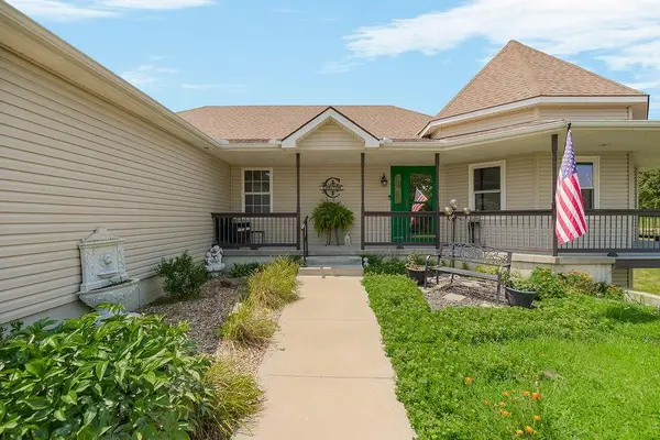 7368 SW Karen RD, Trimble, MO 64492