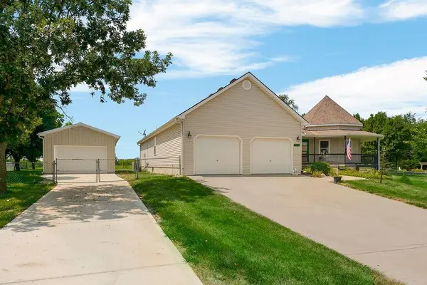7368 SW Karen RD, Trimble, MO 64492