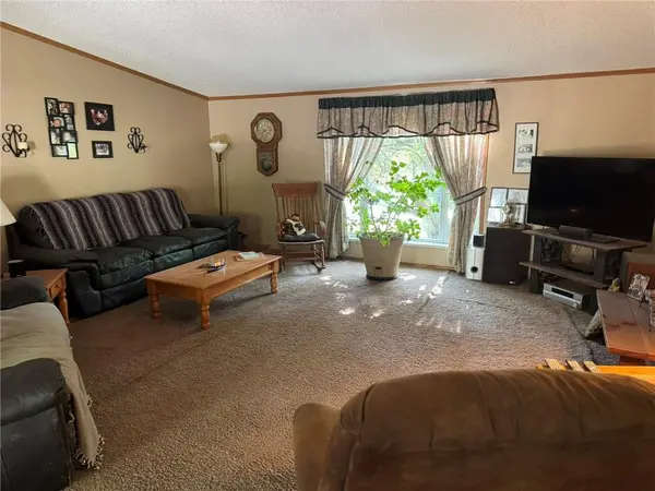 25 El Dorado LN, Linn Valley, KS 66040