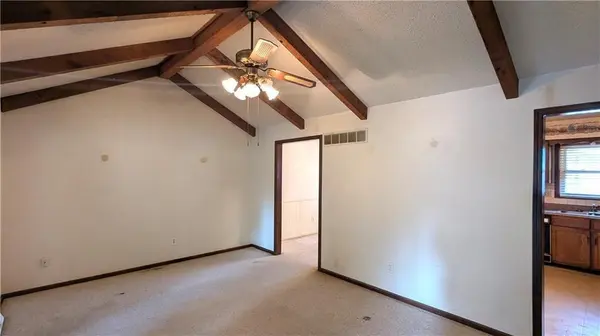 1209 SW Madison ST, Lee's Summit, MO 64081