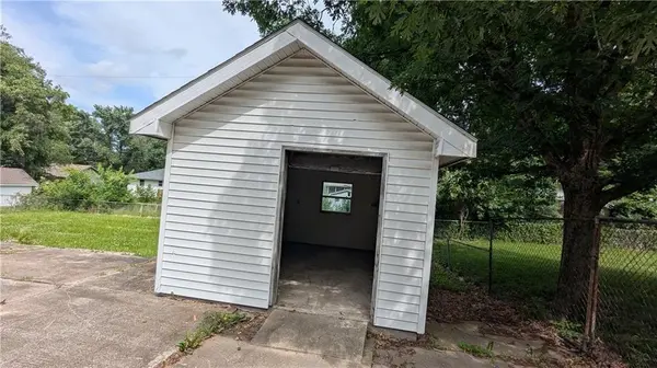 1209 SW Madison ST, Lee's Summit, MO 64081