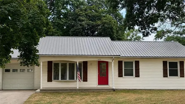 509 W 32nd ST, Higginsville, MO 64037