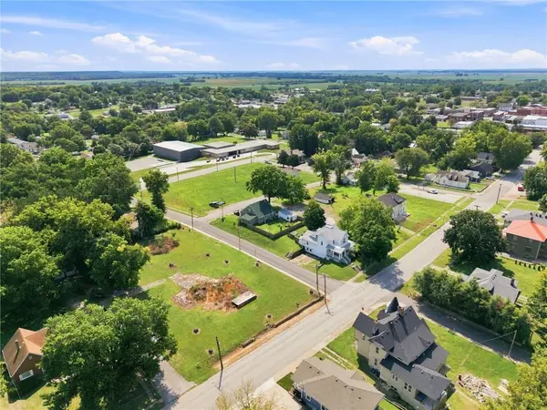 404 N Main ST, Carrollton, MO 64633