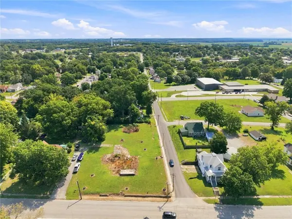 404 N Main ST, Carrollton, MO 64633