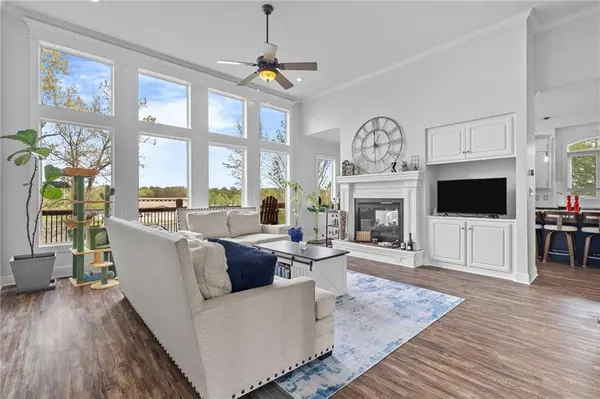 124 Teton RDG, Lake Winnebago, MO 64034