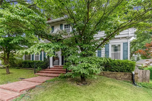 201 W 1st ST, Carrollton, MO 64633