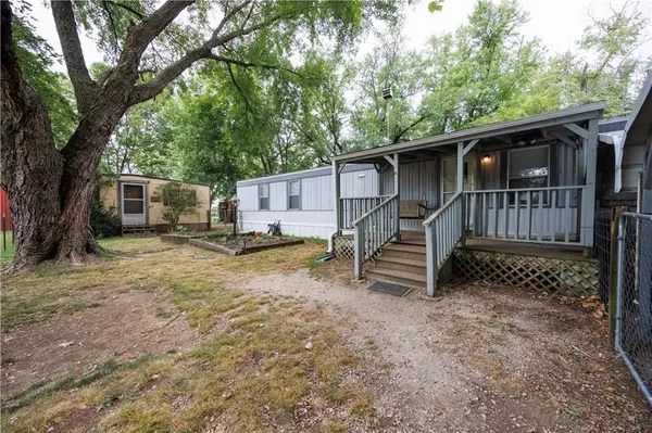 205 W Olive ST, Tyro, KS 67364