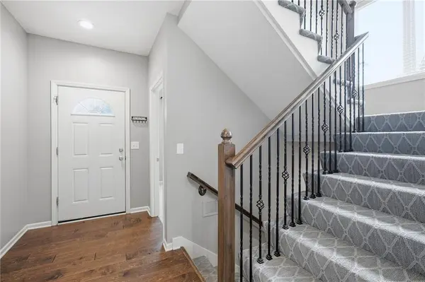 10906 W 115th ST, Overland Park, KS 66210