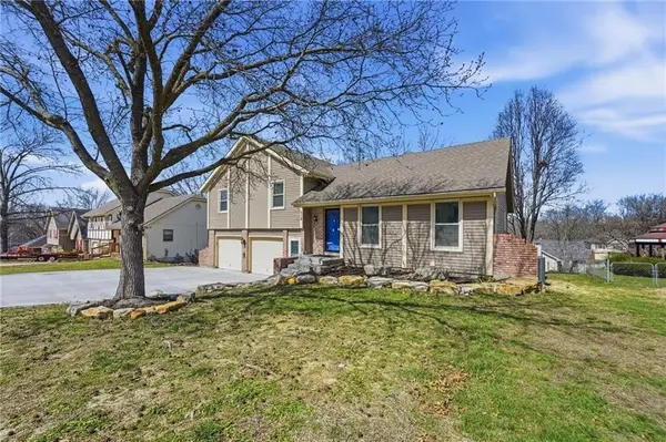 518 NW 65th TER, Kansas City, MO 64118