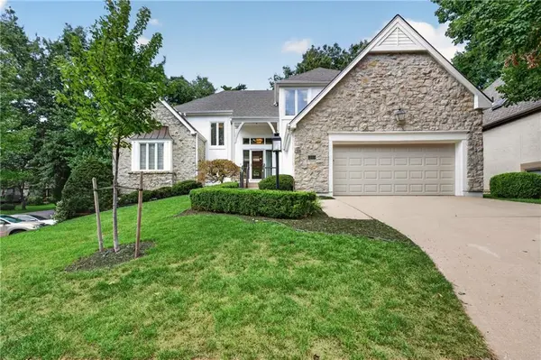 4516 W 125th ST, Leawood, KS 66209