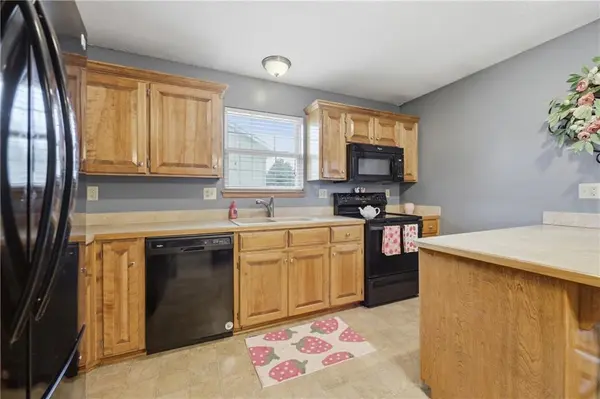 309 E Phillips ST, Odessa, MO 64076