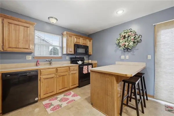 309 E Phillips ST, Odessa, MO 64076