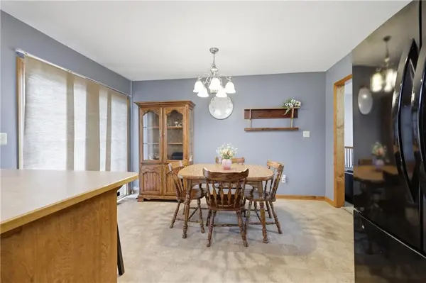 309 E Phillips ST, Odessa, MO 64076