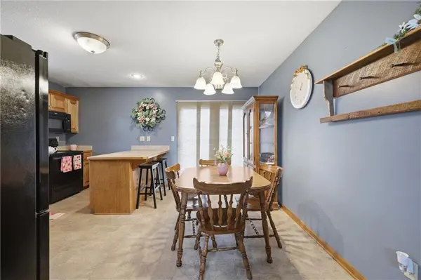 309 E Phillips ST, Odessa, MO 64076