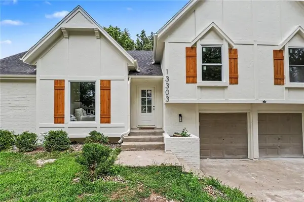 13303 W 105th ST, Lenexa, KS 66215