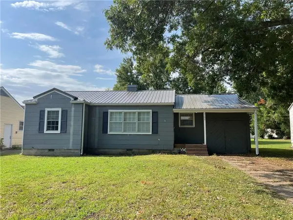 3102 Faye AVE, Parsons, KS 67357
