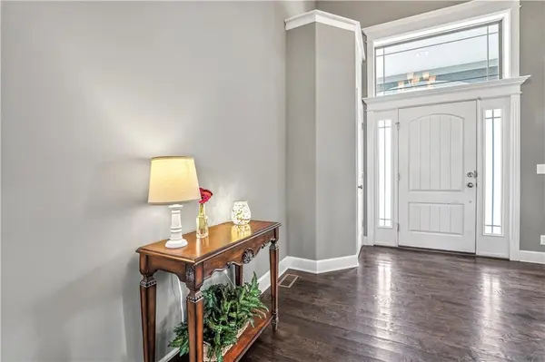 16580 S Sunset ST, Olathe, KS 66062