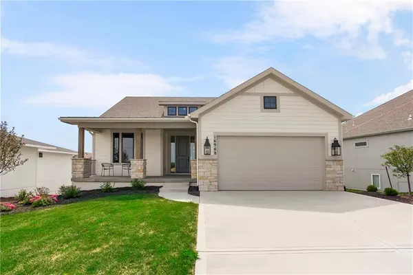16968 S Cheshire ST, Olathe, KS 66062