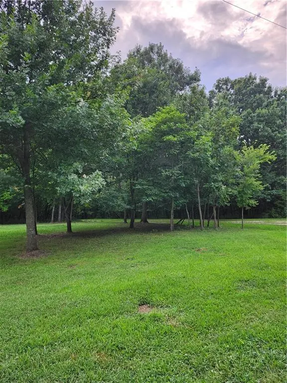 42 Alvamar DR, Linn Valley, KS 66040