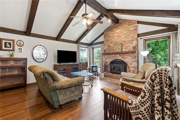 13508 E 264th ST, Peculiar, MO 64078
