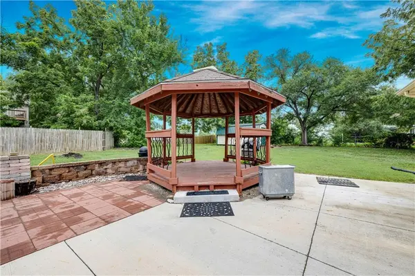 13710 Barber AVE, Bonner Springs, KS 66012