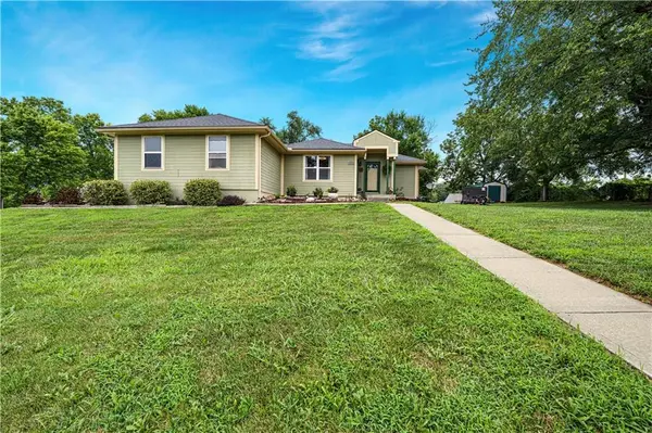 13710 Barber AVE, Bonner Springs, KS 66012