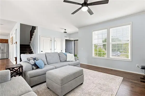 16584 S Lind RD, Olathe, KS 66062