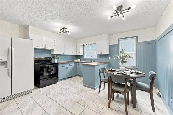 1007 S Logan AVE, Independence, MO 64050