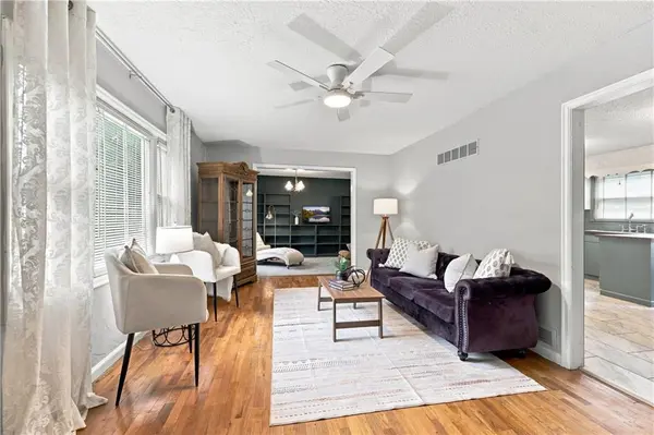 1007 S Logan AVE, Independence, MO 64050