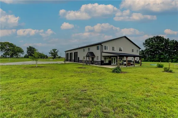 34705 E Mabry RD, Buckner, MO 64016