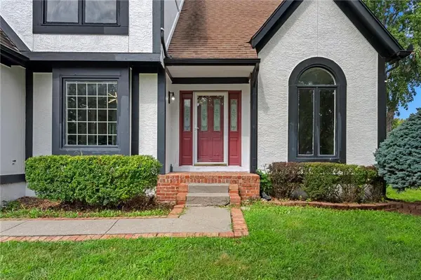 1361 S Hunter DR, Olathe, KS 66062