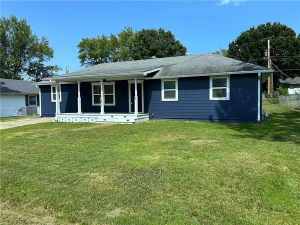 1811 Richards RD, Fort Scott, KS 66701