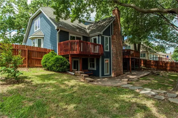 4401 NE Hoit DR, Lee's Summit, MO 64064