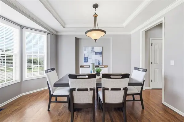 2221 SW Hawk View RD, Lee's Summit, MO 64082