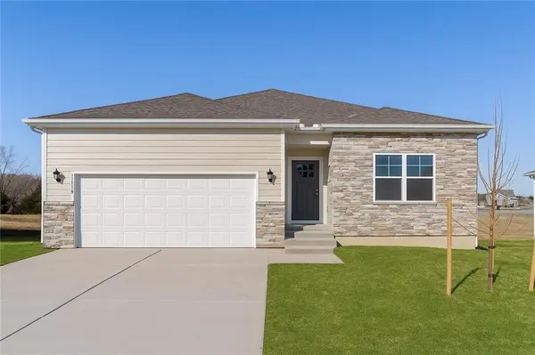 19751 W 201st ST, Spring Hill, KS 66083