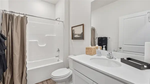 19751 W 201st ST, Spring Hill, KS 66083