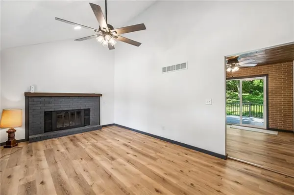 6708 N Broadway ST, Kansas City, MO 64118