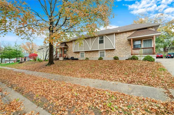 2825 & 2829 Tepee AVE, Independence, MO 64057