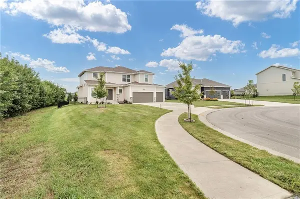 24840 W 178th CT, Gardner, KS 66030
