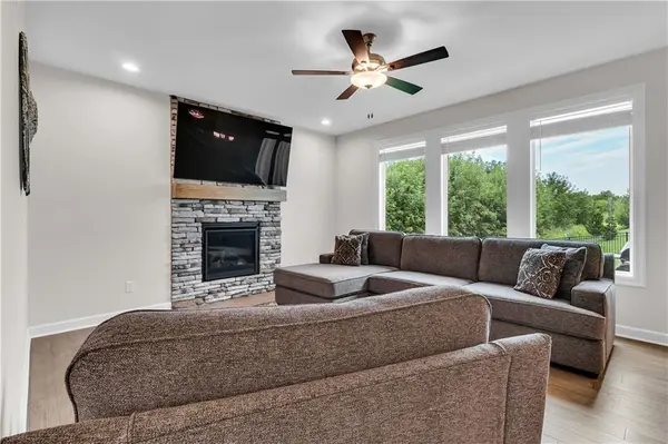 24840 W 178th CT, Gardner, KS 66030